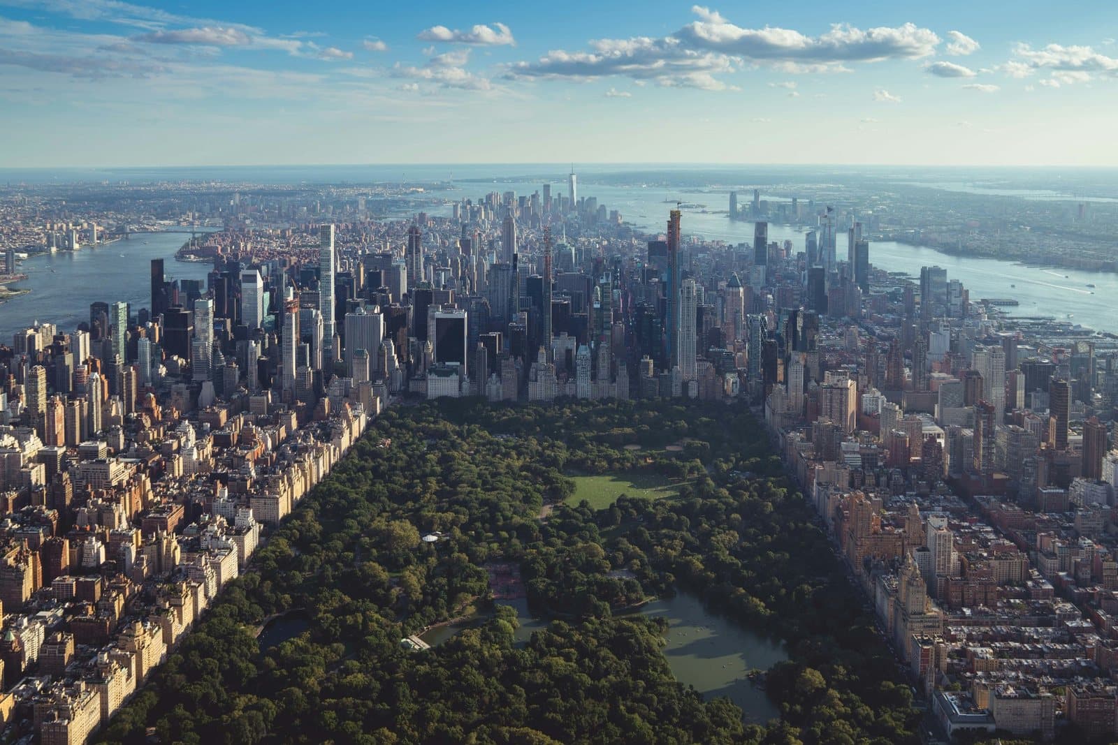 Aerial view of Central Park and the Manhattan skyline